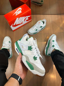 Tênis Nike Air Jordan 4 Retrô - Branco & Verde