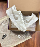 TÊNIS NIKE DUNK LOW SB – Glitter