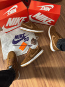 TÊNIS NIKE DUNK LOW SB - Caramelo