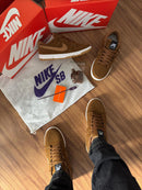 TÊNIS NIKE DUNK LOW SB - Caramelo