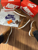 TÊNIS NIKE DUNK LOW SB - Caramelo
