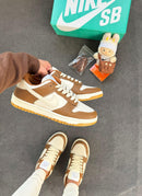 TÊNIS NIKE DUNK LOW SB - Off Caramelo