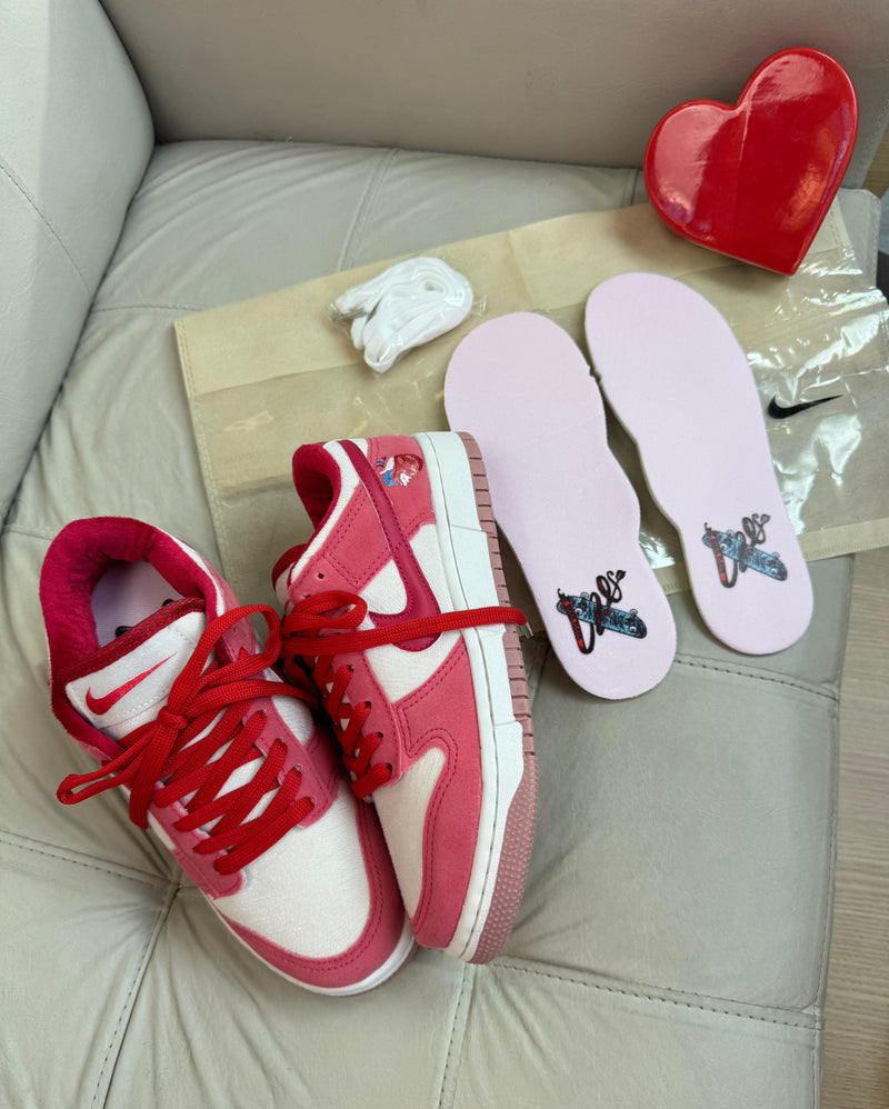 TÊNIS NIKE DUNK LOW SB - Strangelove