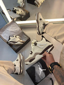 Tênis Nike Air Jordan 4 Retrô - Marfim
