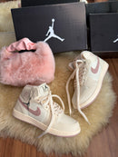 Tênis Nike Air Jordan 1 High - Off Rose