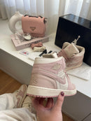 Tênis Nike Air Jordan 1 High - Off Sakura