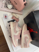 Tênis Nike Air Jordan 1 Low - Off Sakura