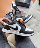 Tênis Nike Air Jordan 1 Low - Panda Classic