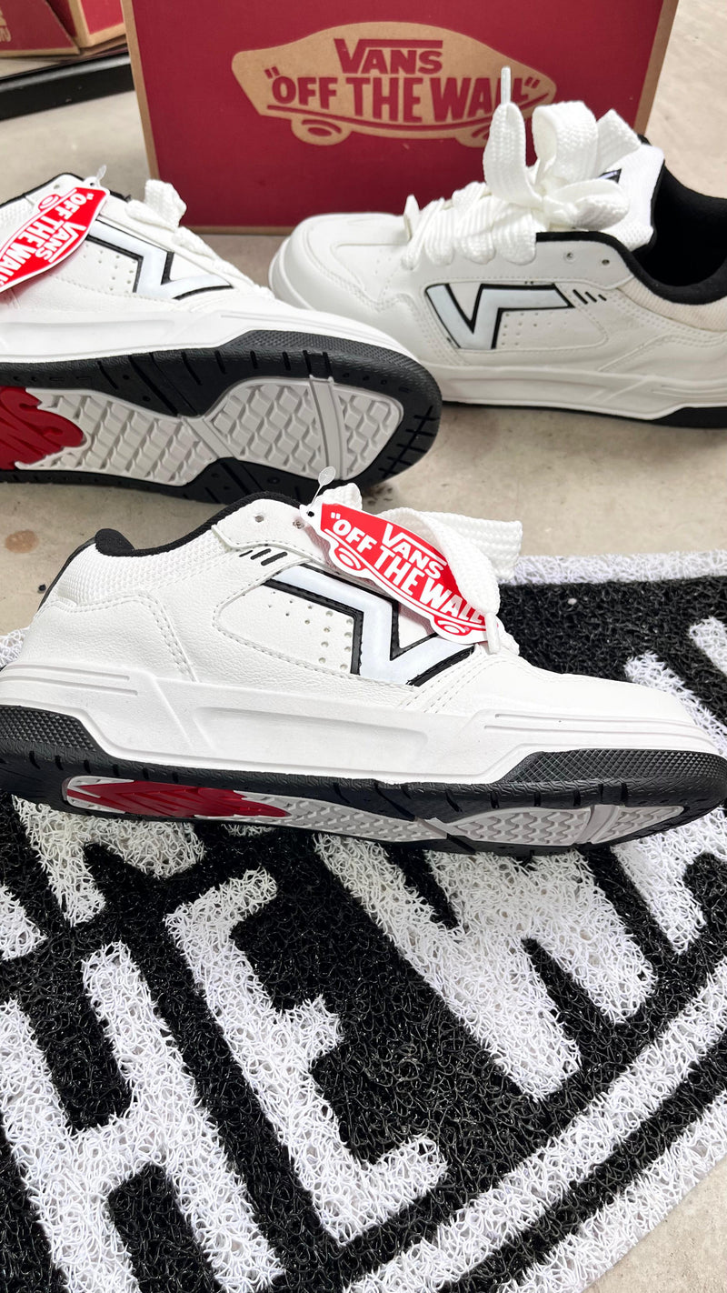 Tênis Vans Up Land - Branco & Preto