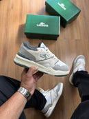 TÊNIS LACOSTE Tenning 1933 - Off / Cinza