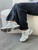 Tênis New Balance 9060 (Prime Couro) - Cinza e Branco