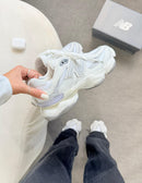Tênis New Balance 9060 (Prime Couro) - Cinza e Branco
