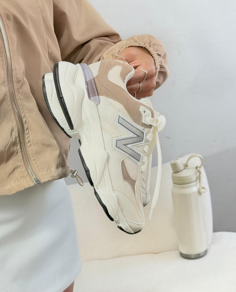 Tênis New Balance 9060 (1:1 Sintético) - Off Creme
