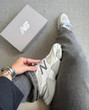 Tênis New Balance 9060 (Prime Couro) -Cinza Camurça