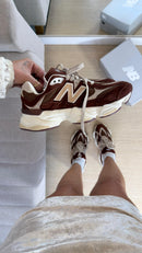 Tênis New Balance 9060 (Prime Couro) - Off Burgundy