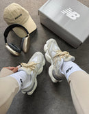Tênis New Balance 9060 (Prime Couro) - Off Cobre