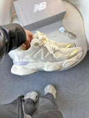 Tênis New Balance 9060 (1:1 Sintético) - Off Gold