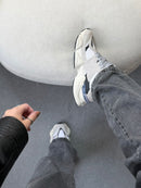 Tênis New Balance 9060 (1:1 Sintético) - Bege e Carbon