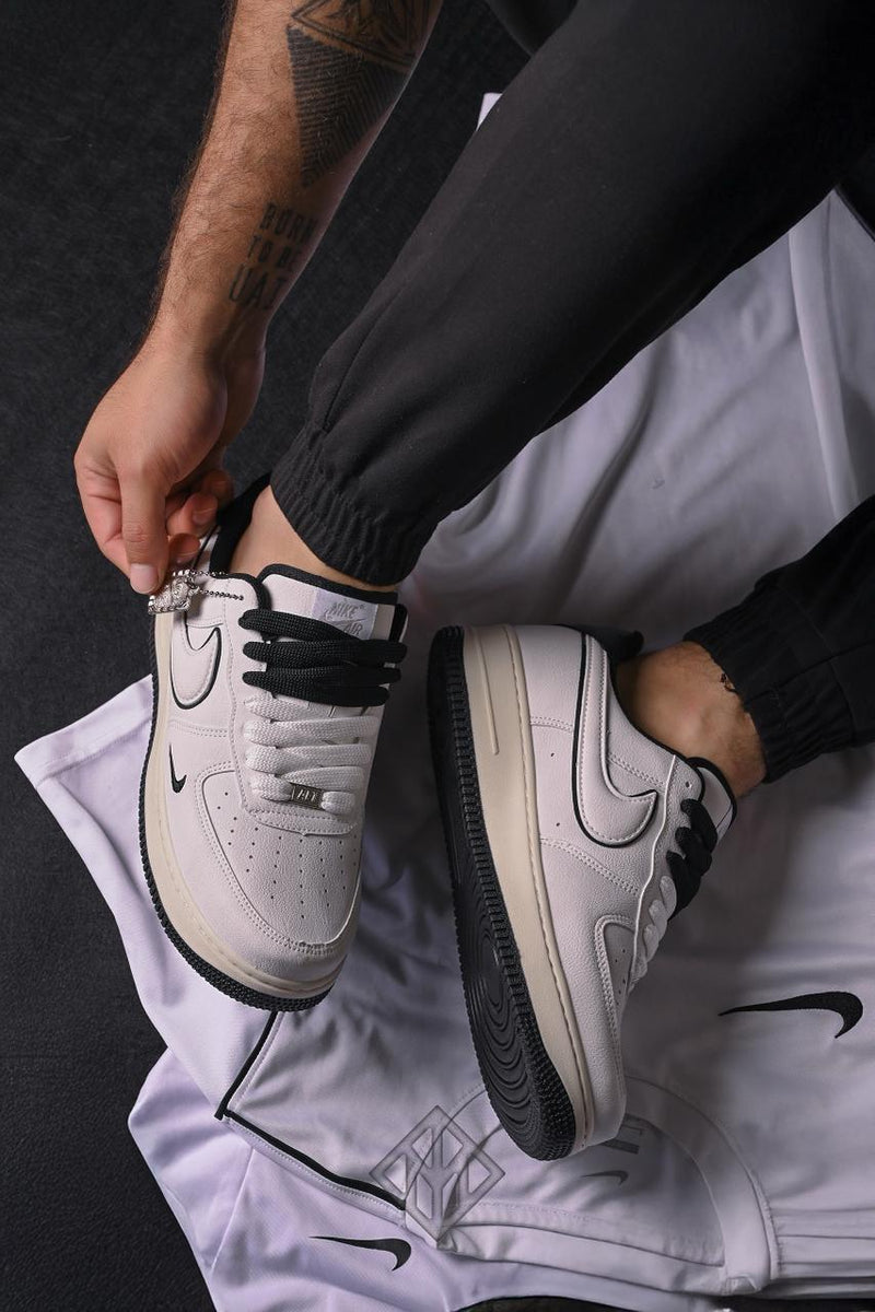 Tênis Nike Air Force 1 Dumond - Branco/Preto