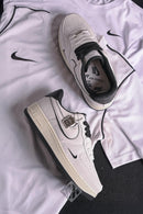 Tênis Nike Air Force 1 Dumond - Branco/Preto