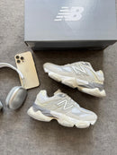 Tênis New Balance 9060 (Prime Couro) - Branco e Cinza Camurça