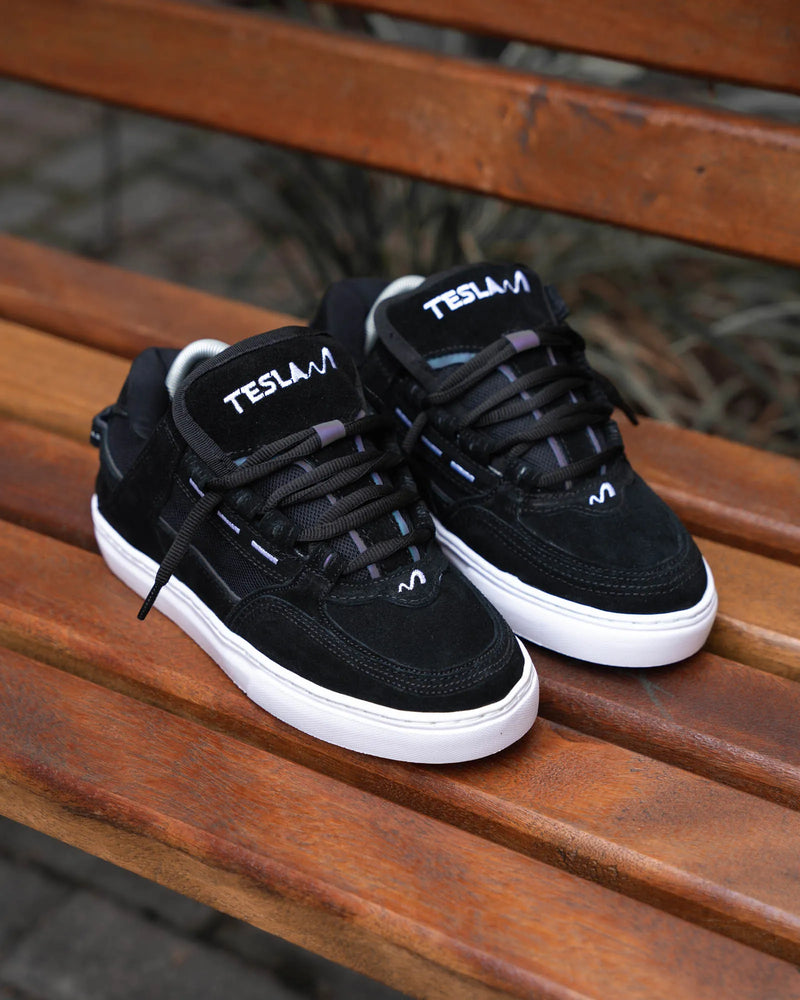 TÊNIS TESLA COIL REFLETIVO - Preto Classic